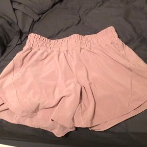 Lululemon Tracker 5”, size 8